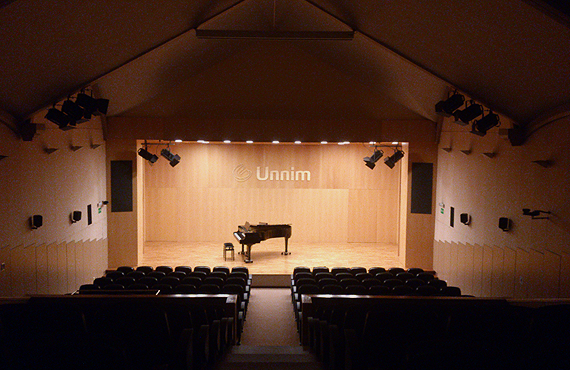 Afinació de piano Espai Cultura UNNIM, Sabadell.